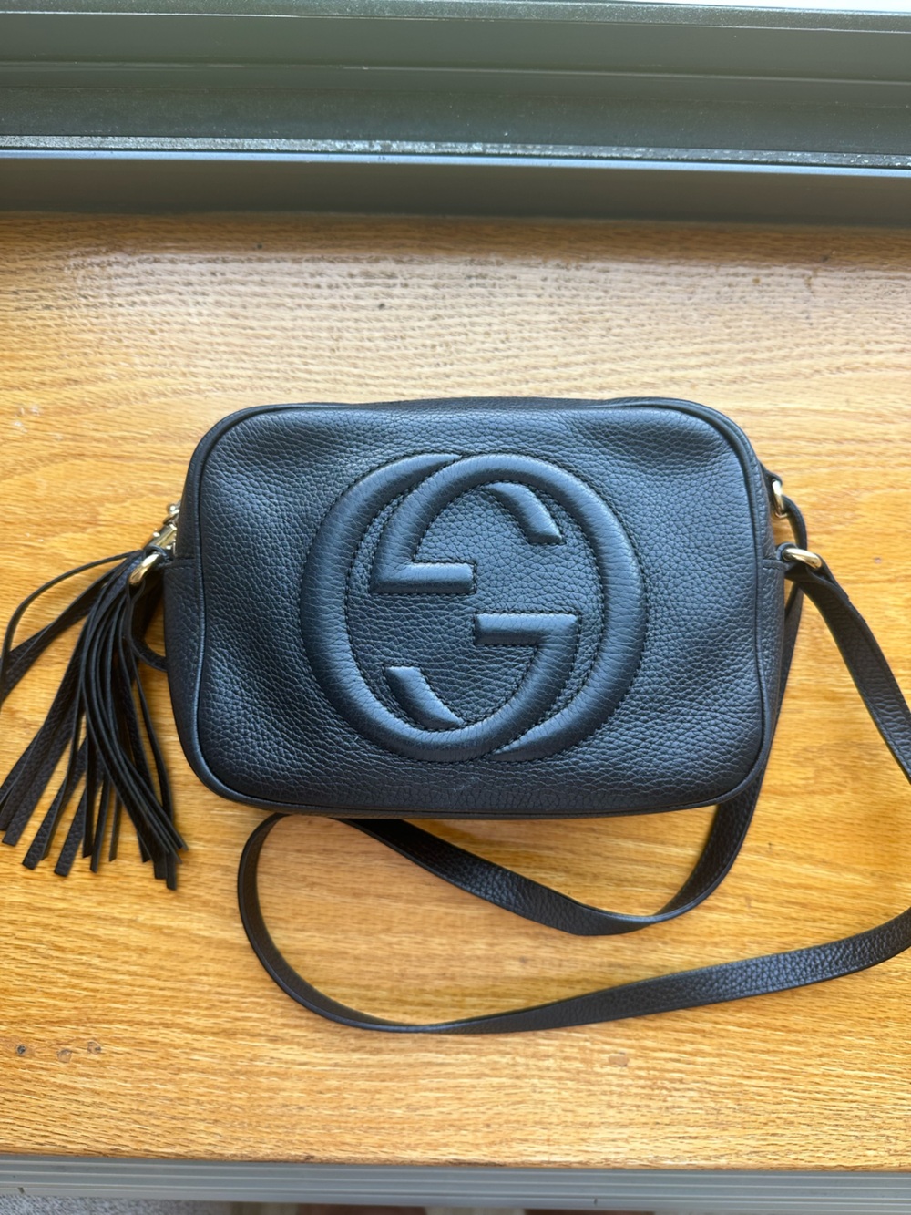 Gucci Soho Disco Black Pebbled Leather Crossbody Bag Tassel Authentic